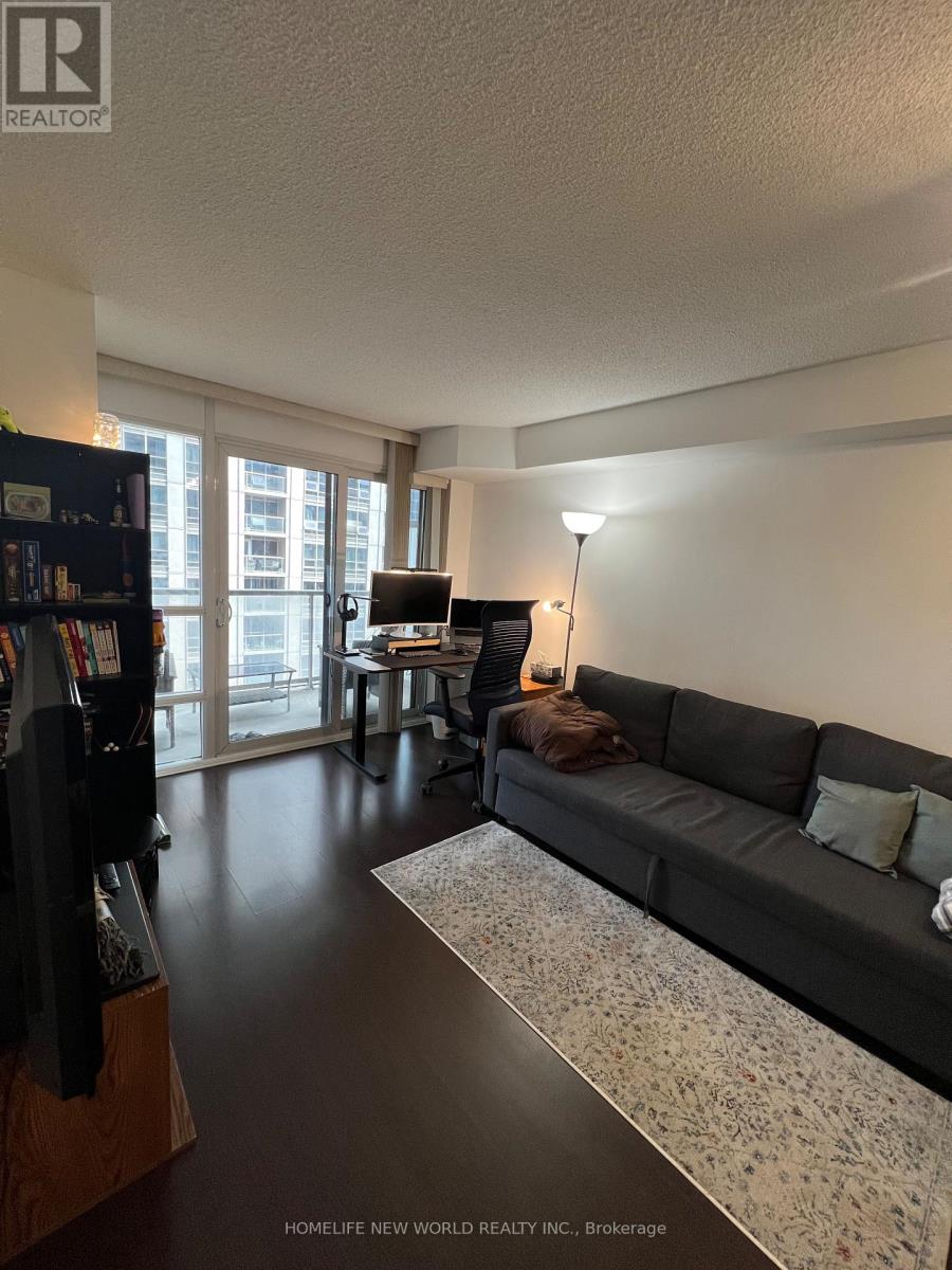 1113 - 761 Bay Street, Toronto, Ontario  M5G 2R3 - Photo 3 - C12460170