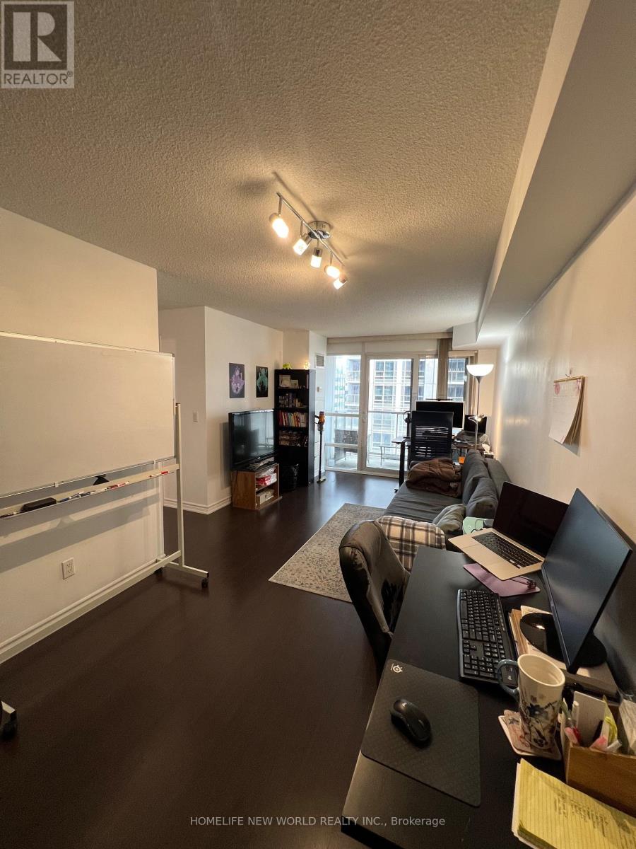 1113 - 761 Bay Street, Toronto, Ontario  M5G 2R3 - Photo 6 - C12460170