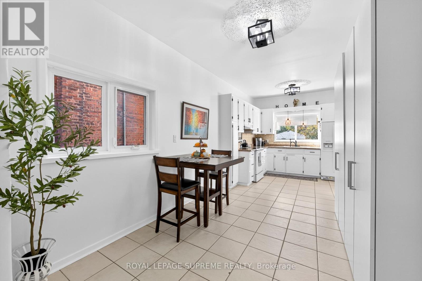 436 Glenholme Avenue, Toronto, Ontario  M6E 3E7 - Photo 13 - C12460197