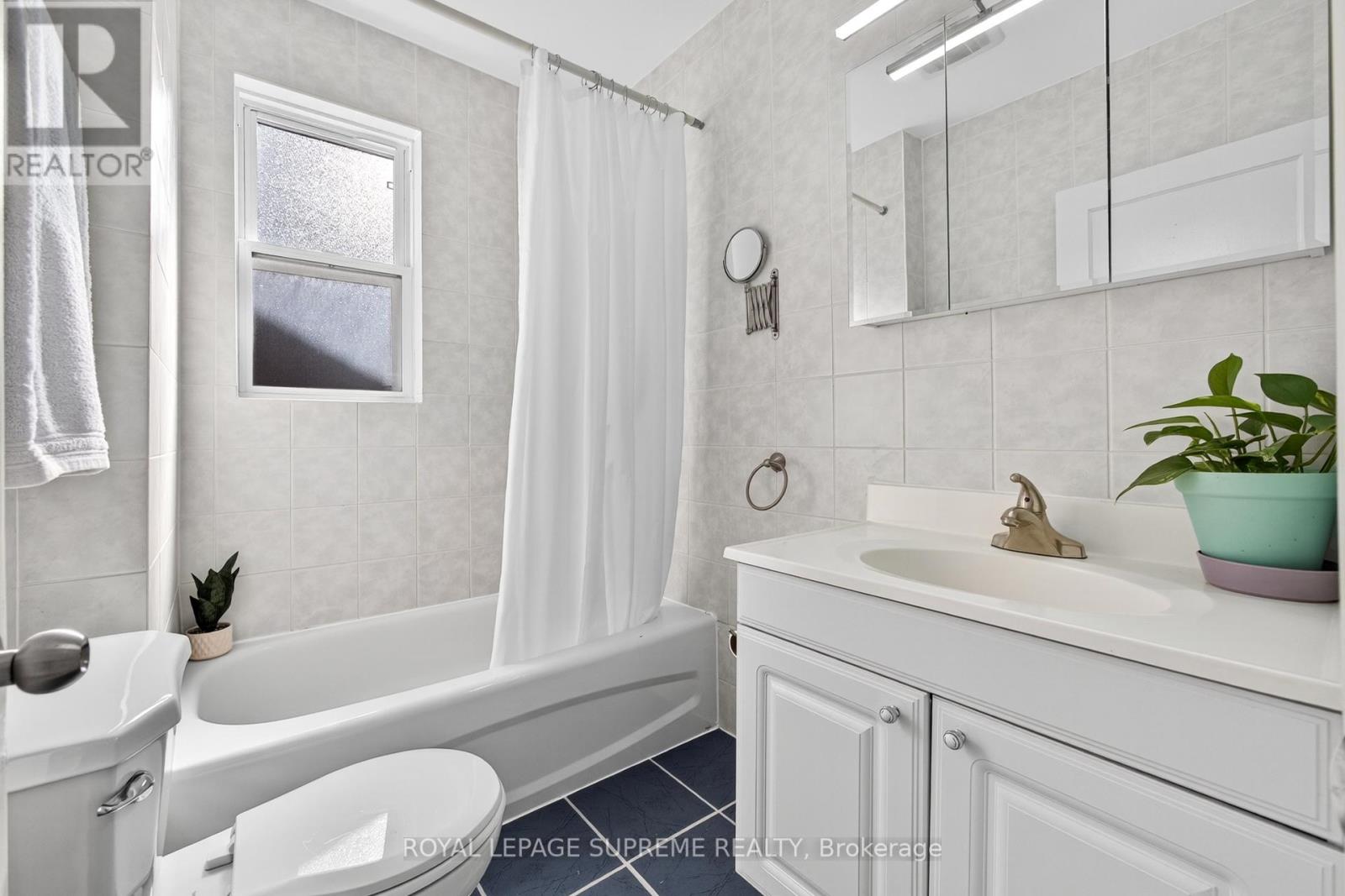 436 Glenholme Avenue, Toronto, Ontario  M6E 3E7 - Photo 27 - C12460197