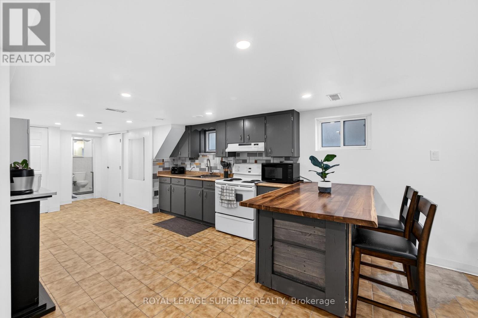 436 Glenholme Avenue, Toronto, Ontario  M6E 3E7 - Photo 35 - C12460197