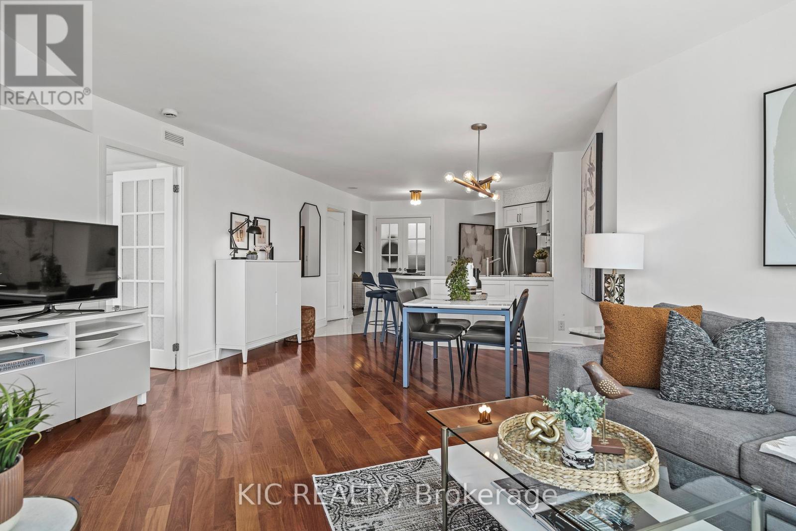 409 - 219 Fort York Boulevard, Toronto, Ontario  M5V 1B1 - Photo 10 - C12460222