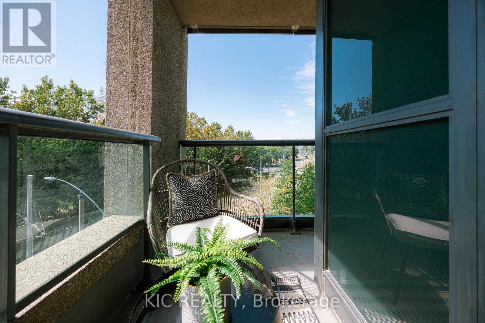 409 - 219 Fort York Boulevard, Toronto, Ontario  M5V 1B1 - Photo 21 - C12460222
