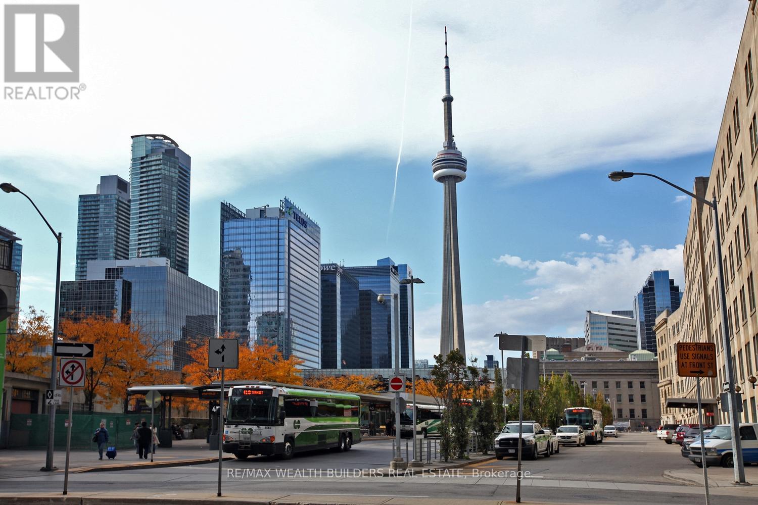 3512 - 8 The Esplanade Avenue, Toronto, Ontario  M5E 0A6 - Photo 36 - C12460229