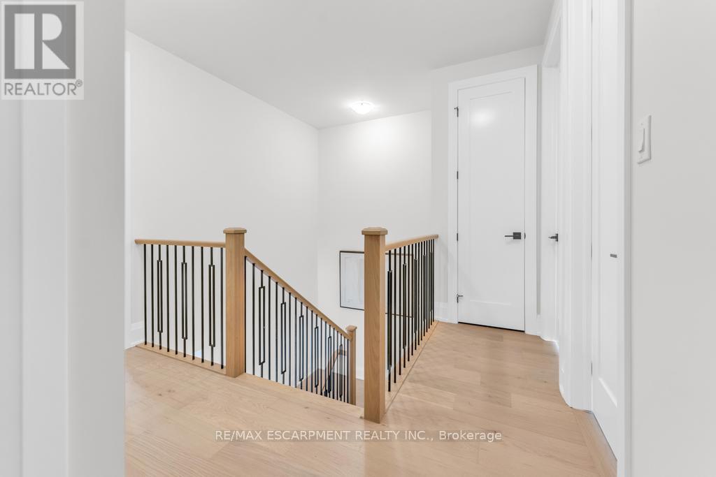 198 Kellogg Avenue, Hamilton, Ontario  L0R 1W0 - Photo 12 - X12459928