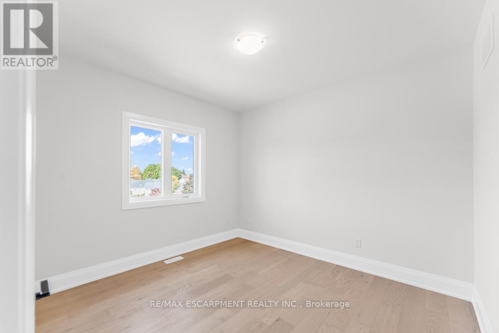 198 Kellogg Avenue, Hamilton, Ontario  L0R 1W0 - Photo 16 - X12459928