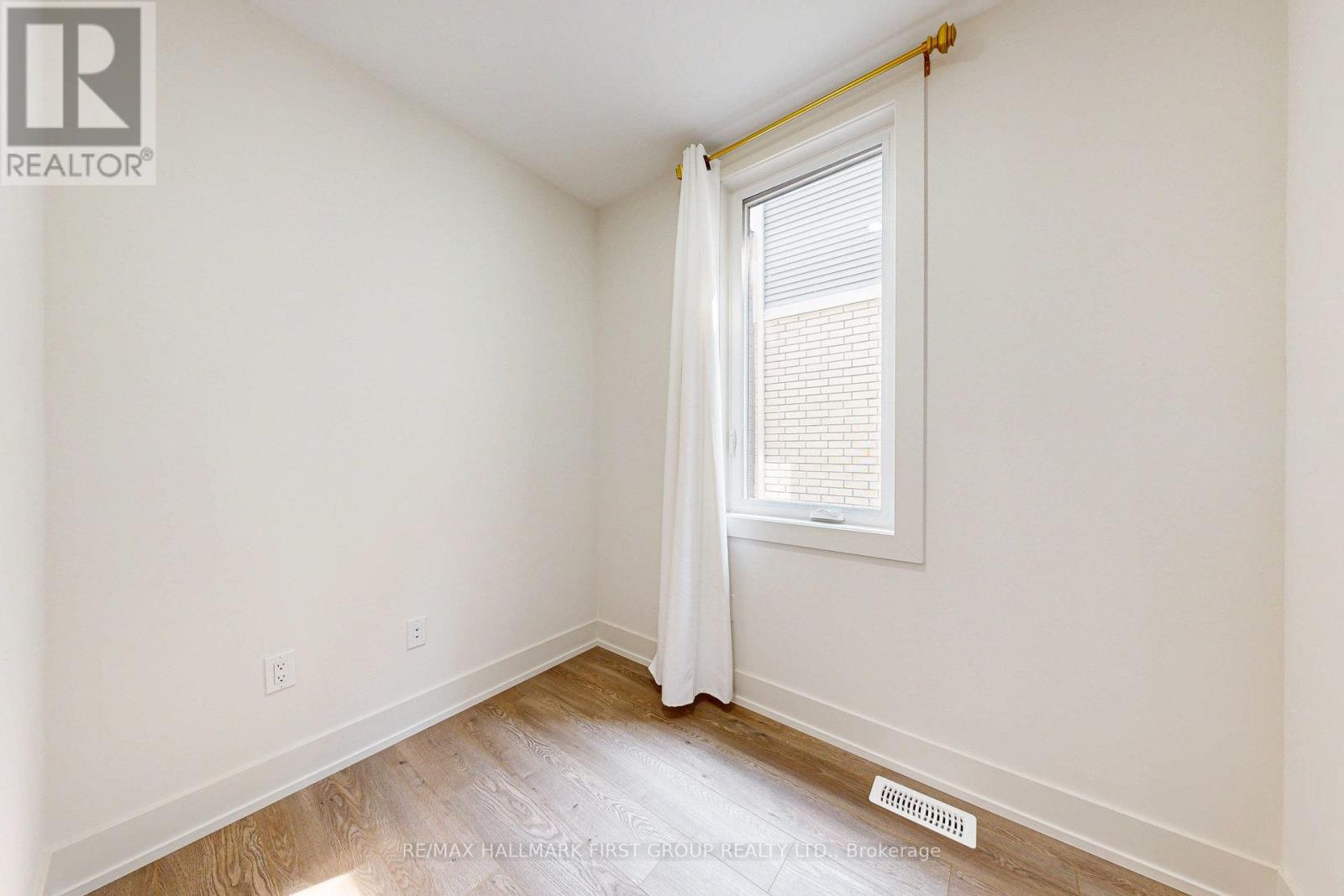 1069 Trailsview Avenue, Cobourg, Ontario  K9A 4J5 - Photo 9 - X12459939