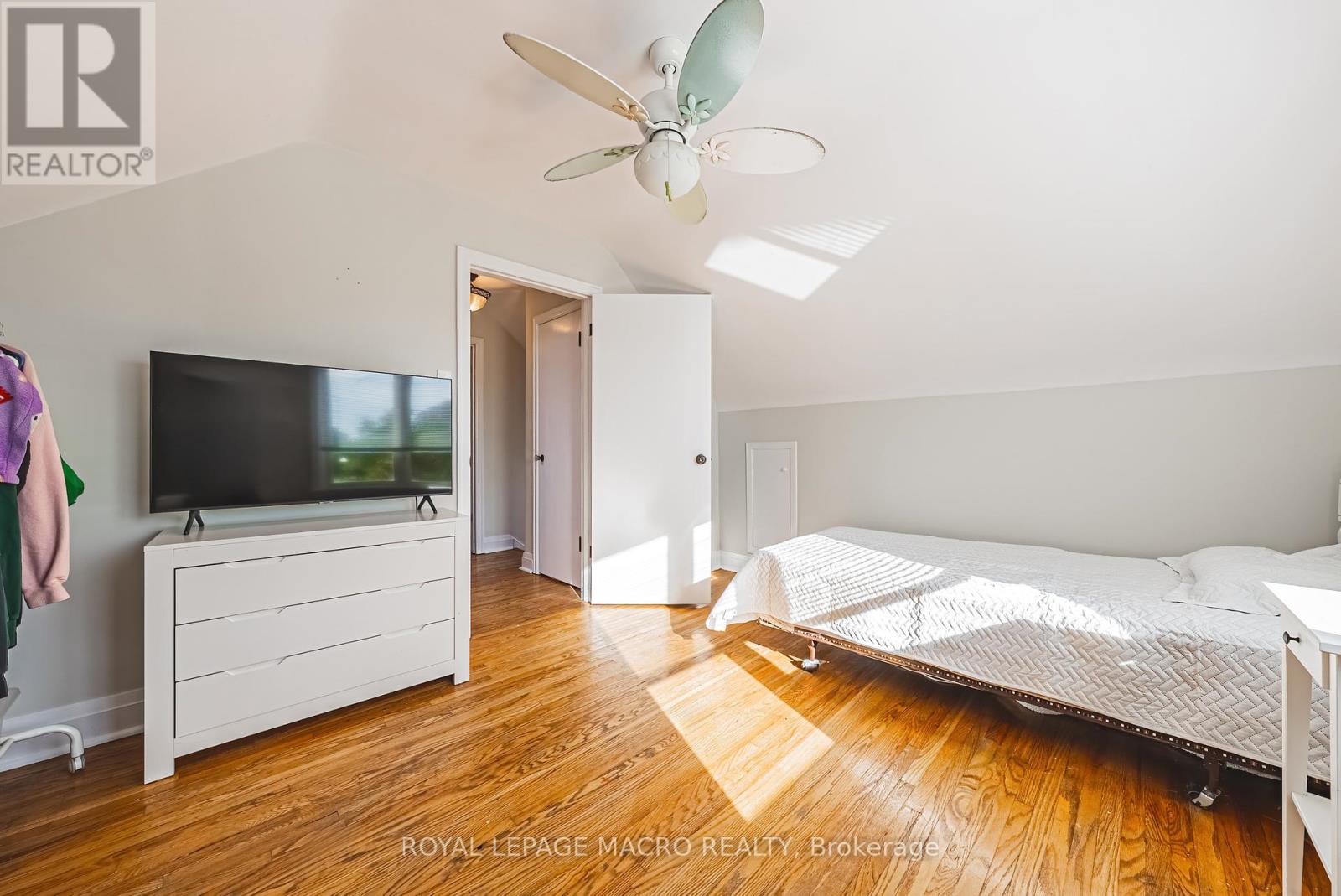 35 Ipswich Road, Hamilton, Ontario  L8K 3E8 - Photo 15 - X12459944