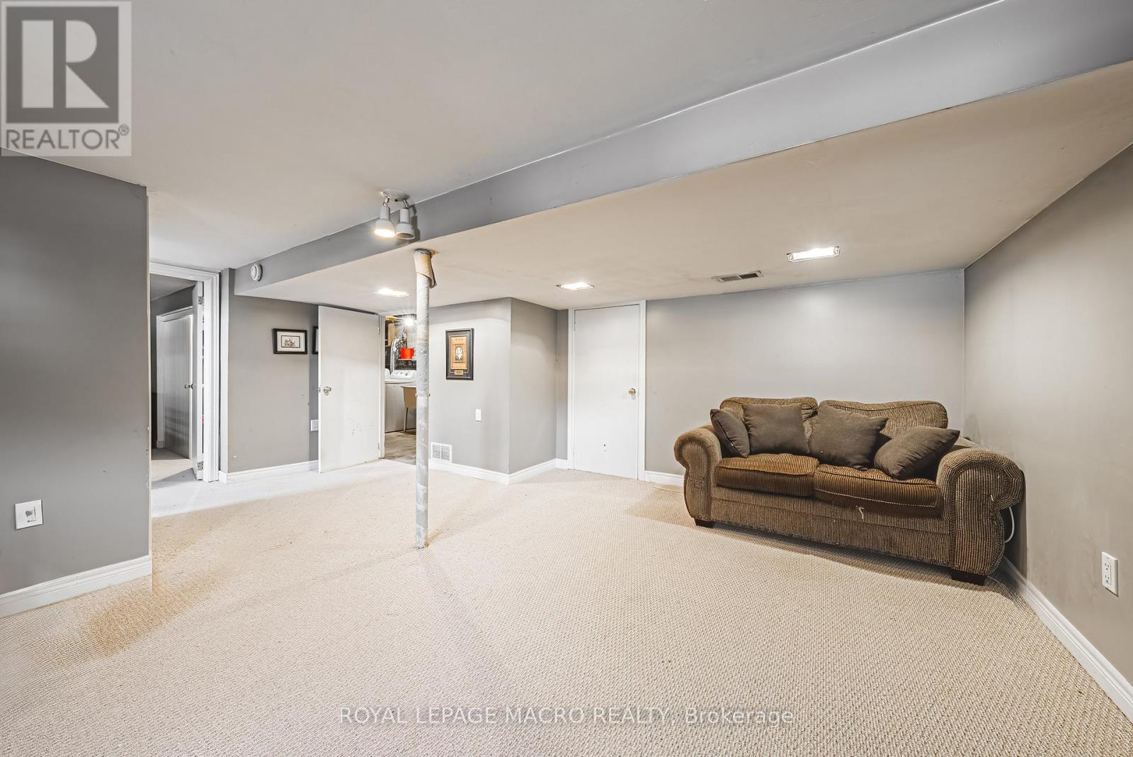35 Ipswich Road, Hamilton, Ontario  L8K 3E8 - Photo 22 - X12459944