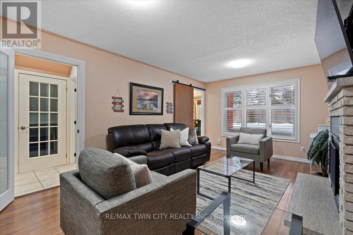 7 Chandos Drive, Kitchener, Ontario  N2A 3C2 - Photo 17 - X12459945