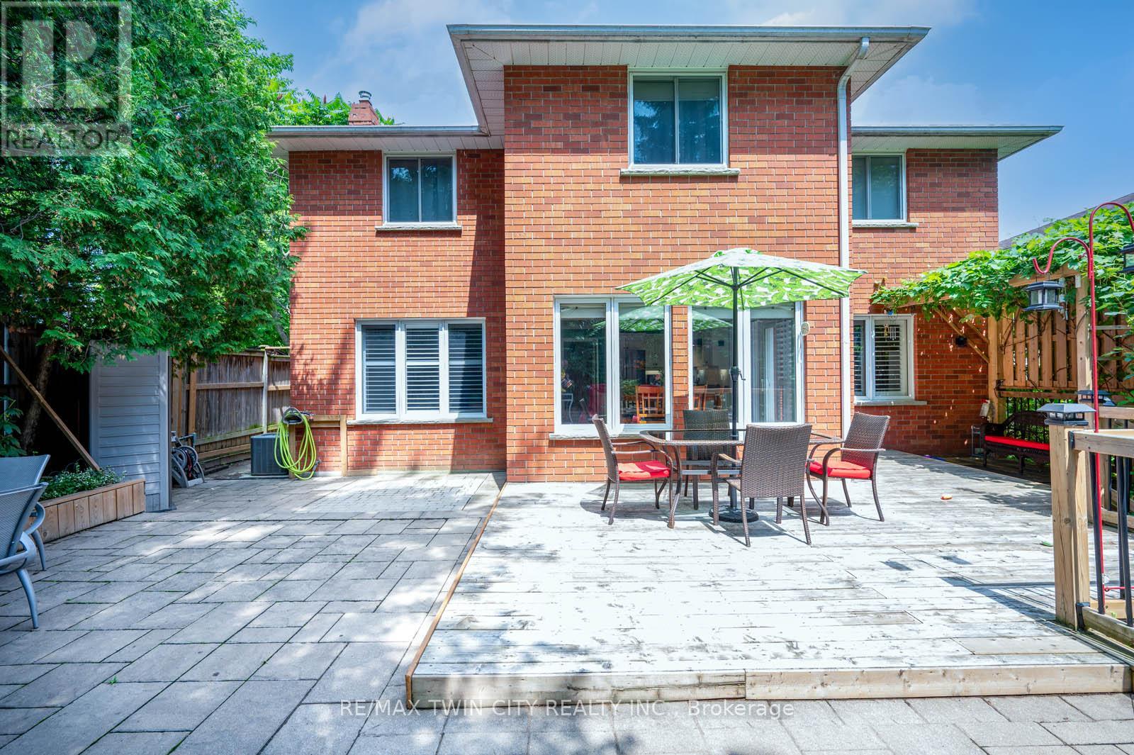 7 Chandos Drive, Kitchener, Ontario  N2A 3C2 - Photo 36 - X12459945