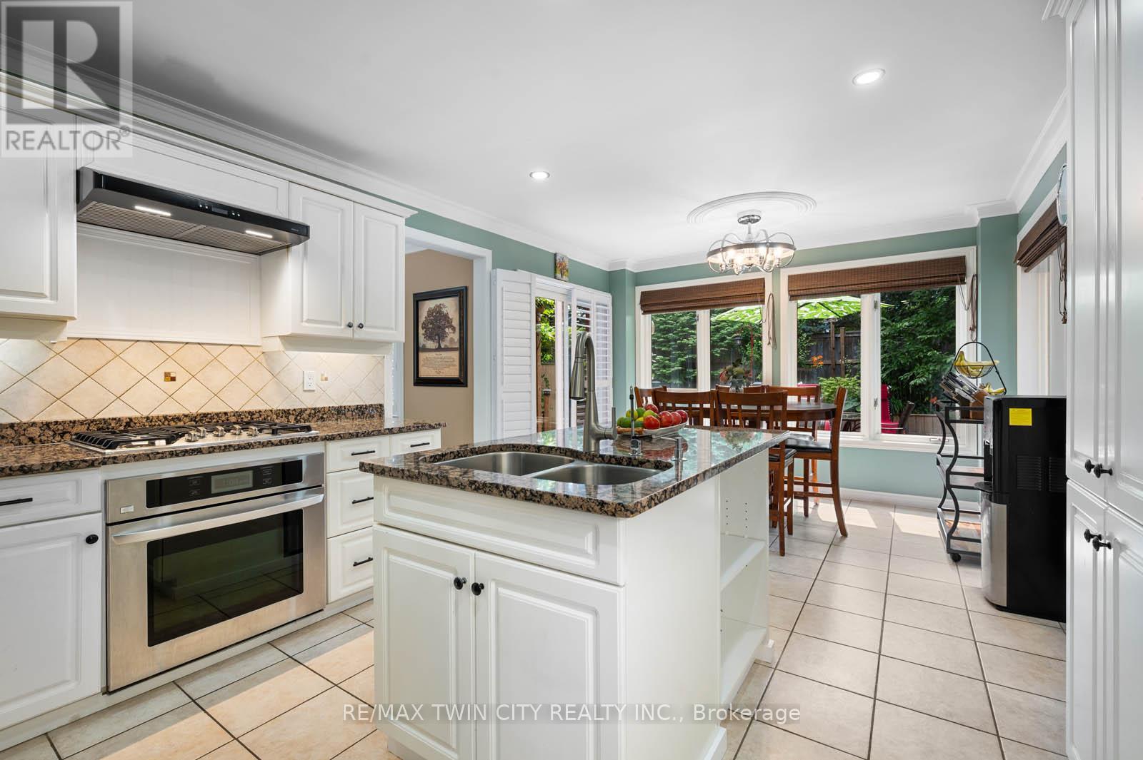 7 Chandos Drive, Kitchener, Ontario  N2A 3C2 - Photo 8 - X12459945