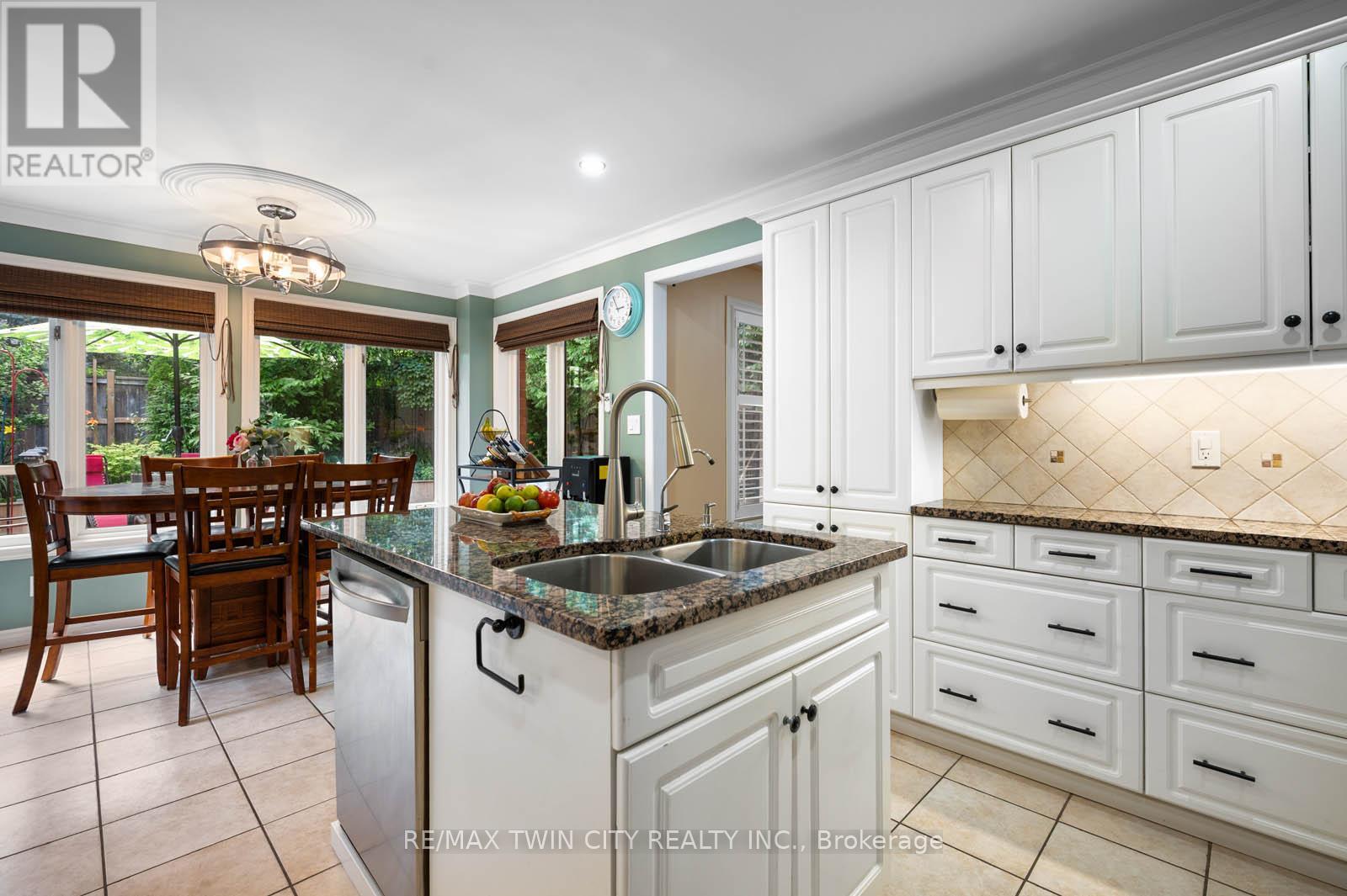 7 Chandos Drive, Kitchener, Ontario  N2A 3C2 - Photo 9 - X12459945