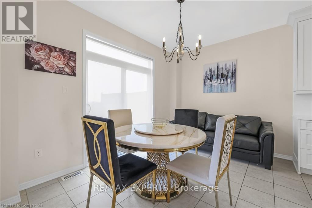 105 David Street, Haldimand, Ontario  N0A 1H0 - Photo 12 - X12459963