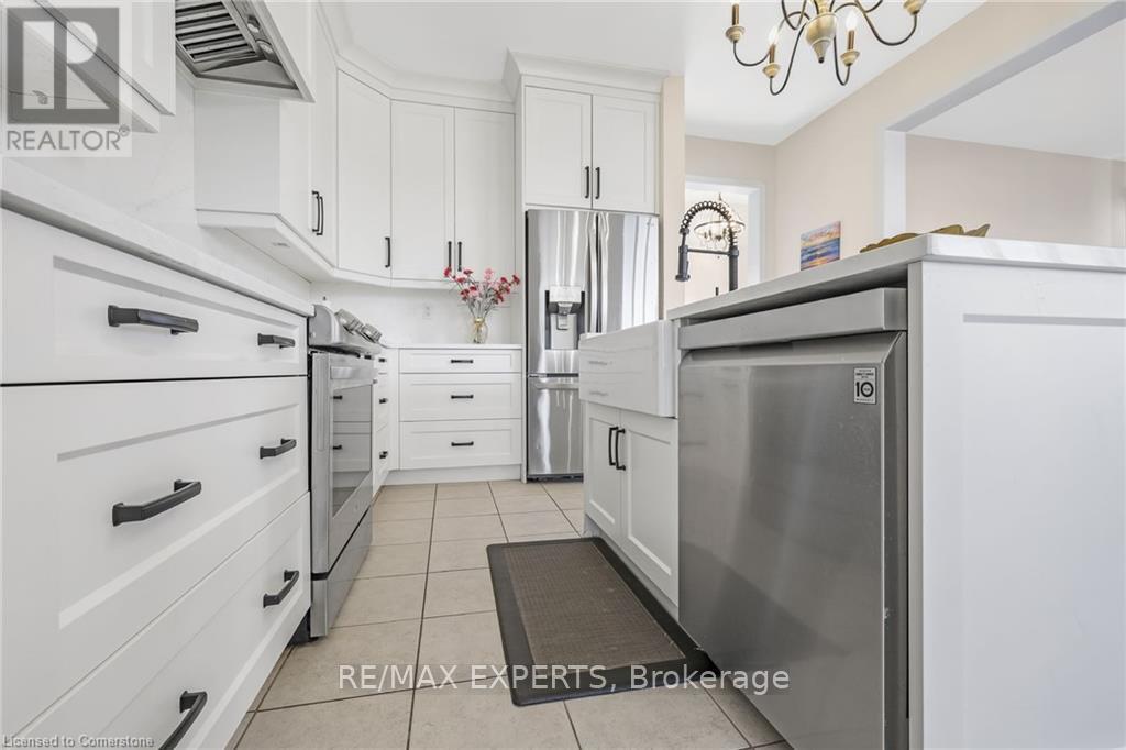 105 David Street, Haldimand, Ontario  N0A 1H0 - Photo 17 - X12459963