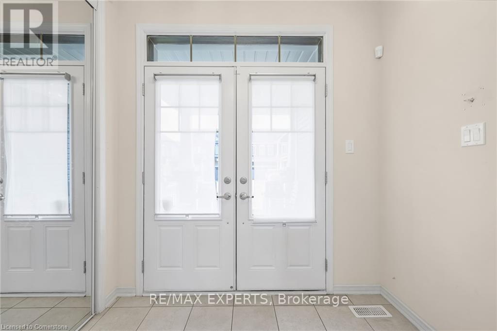 105 David Street, Haldimand, Ontario  N0A 1H0 - Photo 4 - X12459963