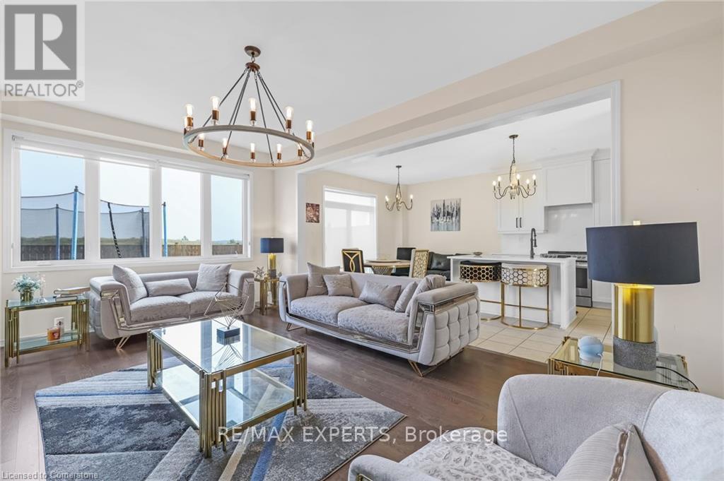 105 David Street, Haldimand, Ontario  N0A 1H0 - Photo 6 - X12459963