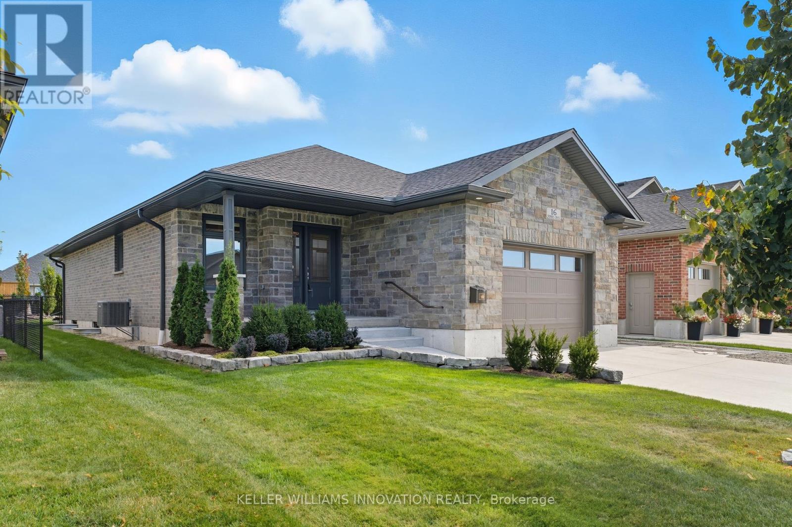 16 FORBES CRESCENT, North Perth, Ontario