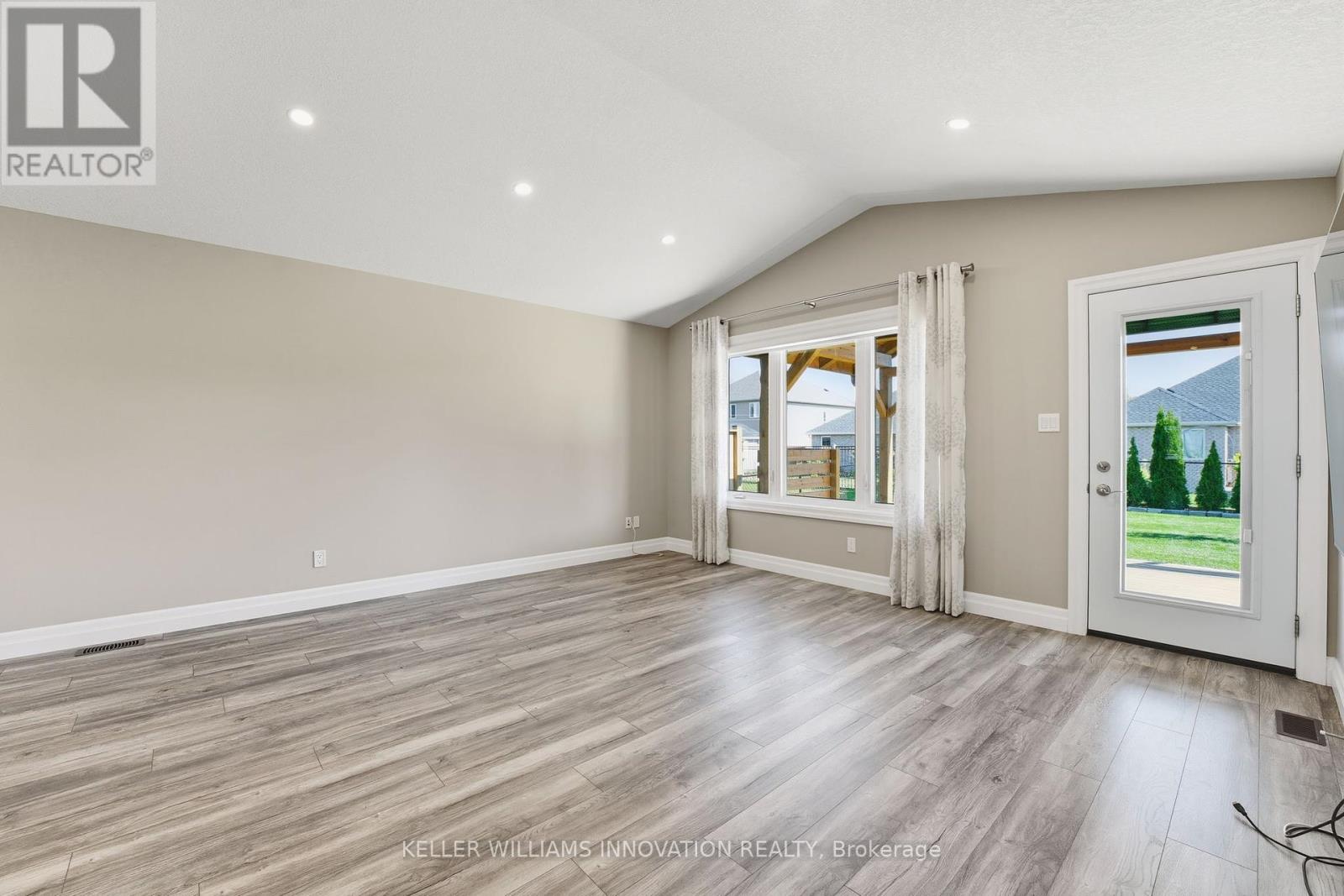 16 Forbes Crescent, North Perth, Ontario  N4W 0B3 - Photo 12 - X12459974