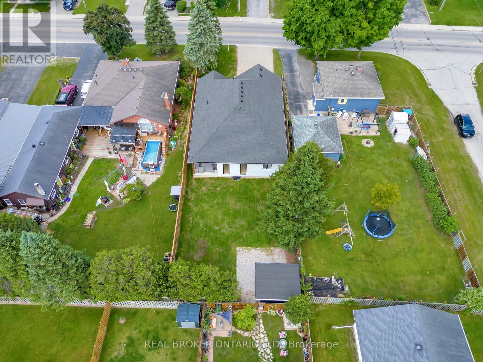 128 Lisgar Avenue, Tillsonburg, Ontario  N4G 3L6 - Photo 41 - X12459987