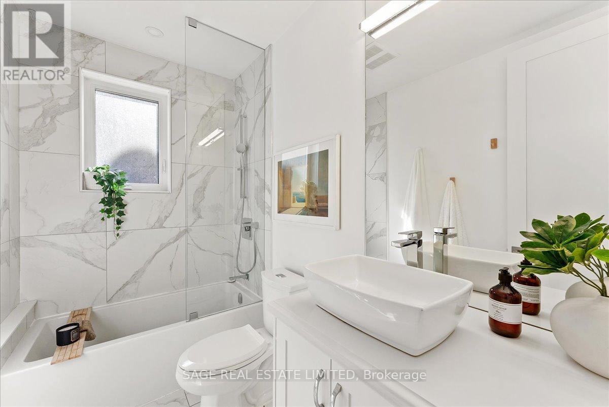 324 Beech Avenue, Toronto, Ontario  M4E 3J3 - Photo 23 - E12460089