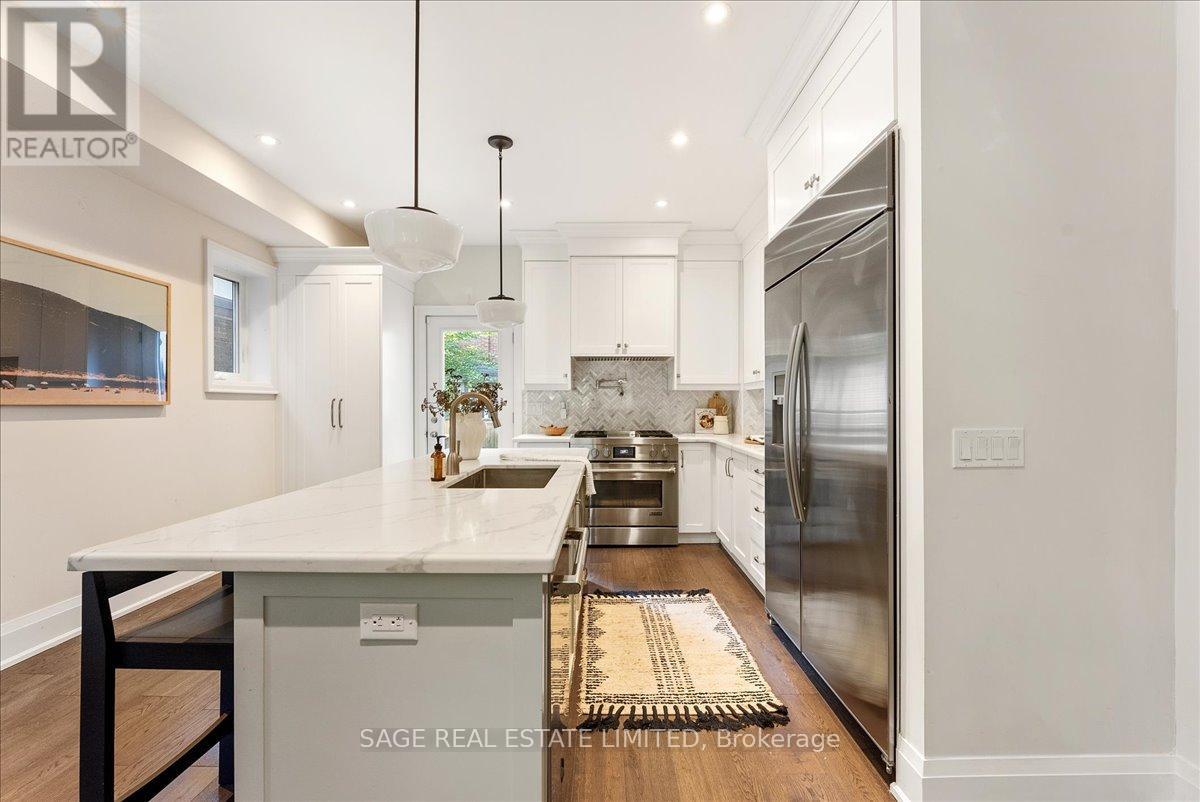 324 Beech Avenue, Toronto, Ontario  M4E 3J3 - Photo 8 - E12460089