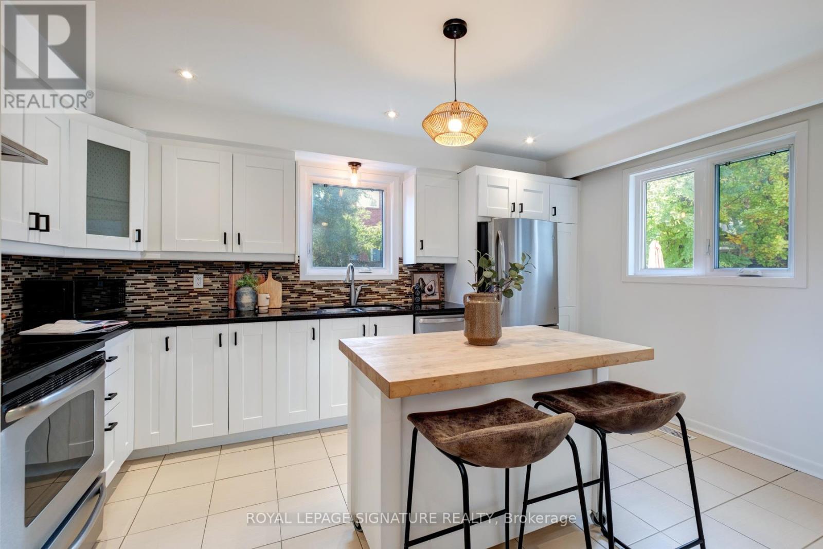 131 Virginia Avenue, Toronto, Ontario  M4C 2T3 - Photo 10 - E12460097