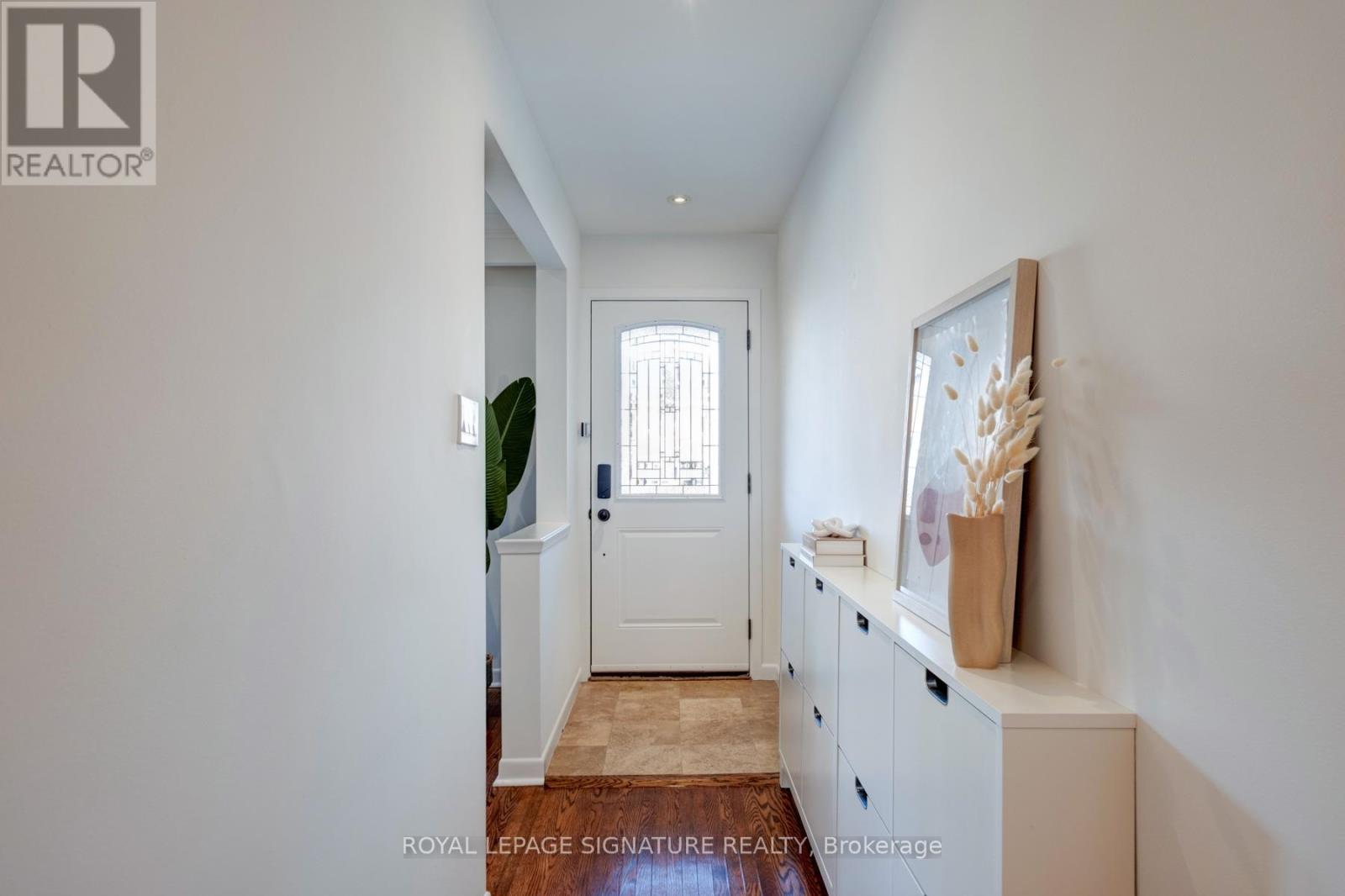 131 Virginia Avenue, Toronto, Ontario  M4C 2T3 - Photo 3 - E12460097