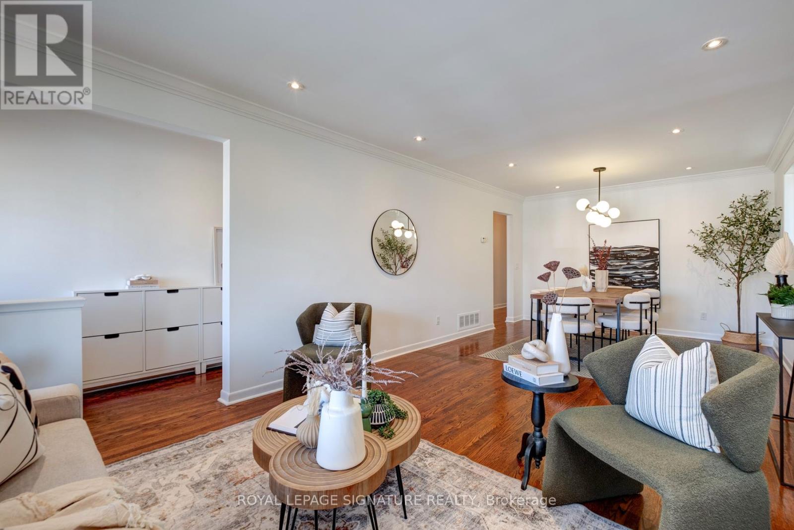 131 Virginia Avenue, Toronto, Ontario  M4C 2T3 - Photo 4 - E12460097