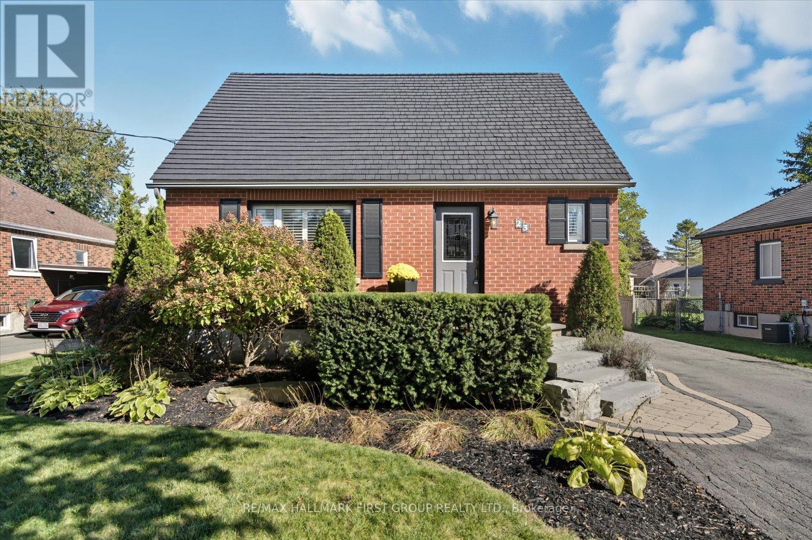 23 Flett Street, Clarington, Ontario  L1C 2J9 - Photo 2 - E12460117