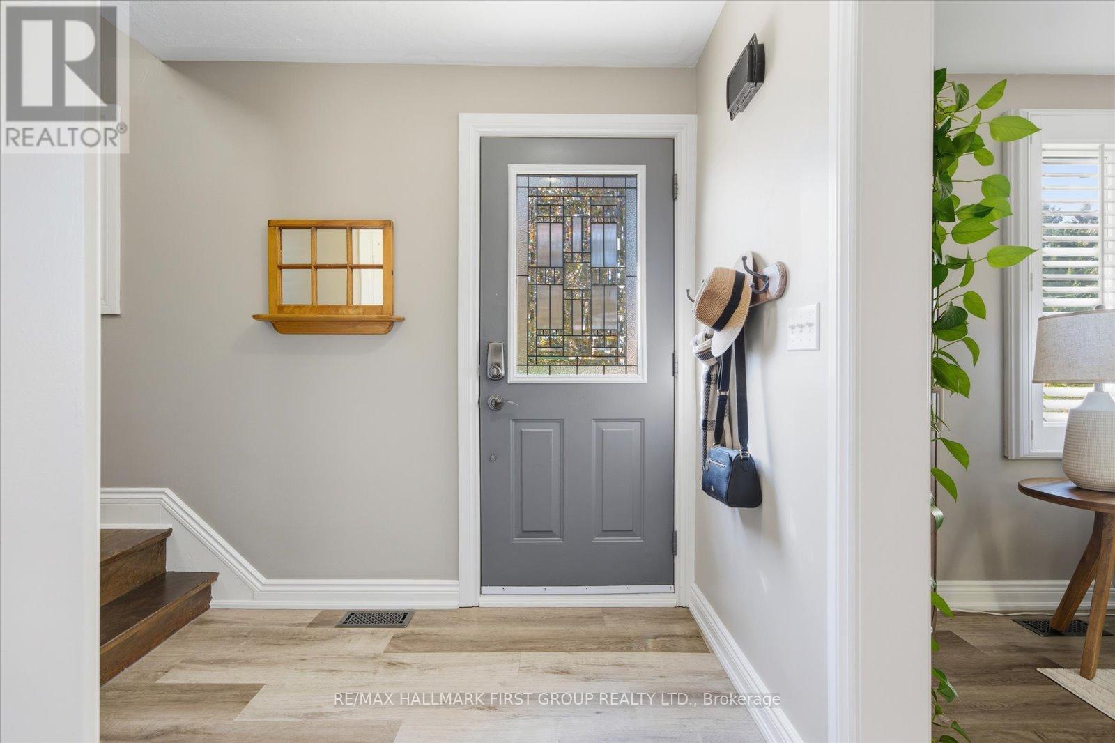 23 Flett Street, Clarington, Ontario  L1C 2J9 - Photo 4 - E12460117