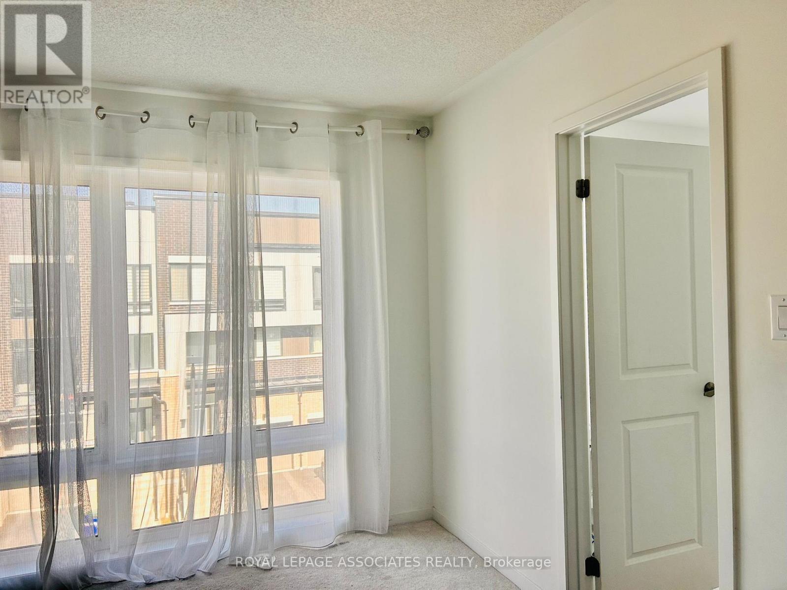 779 Heathrow Path, Oshawa, Ontario  L1K 3G4 - Photo 8 - E12460131