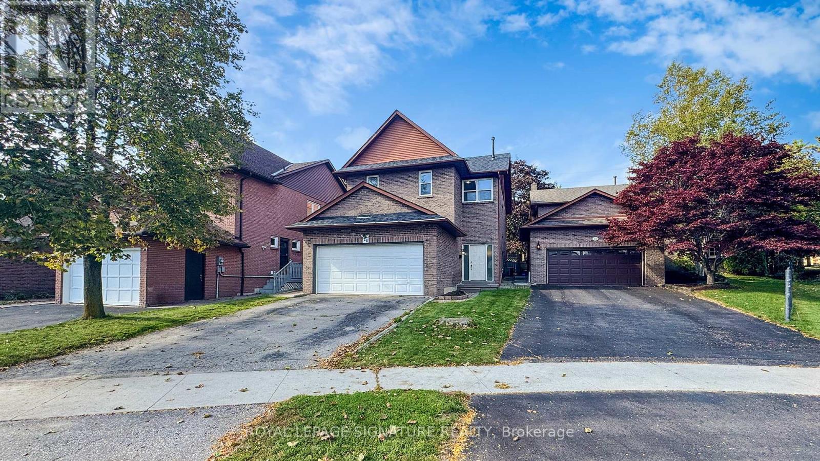 28 LONGFELLOW COURT, Whitby, Ontario