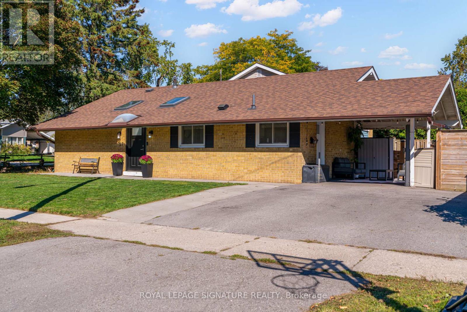 57 Munson Crescent, Toronto, Ontario  M1P 3M8 - Photo 2 - E12460188