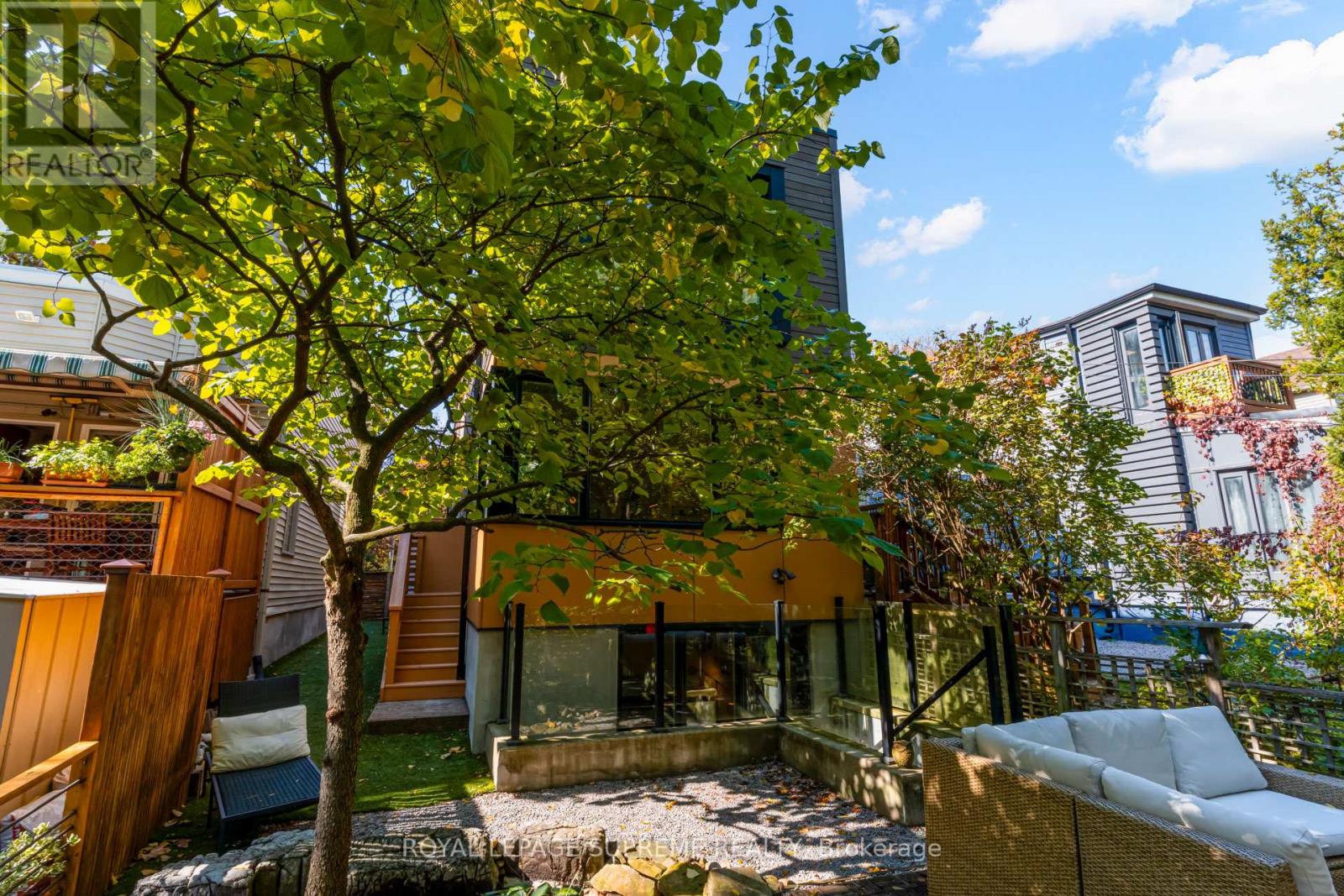 11 West Lynn Avenue, Toronto, Ontario  M4C 3V7 - Photo 35 - E12460192