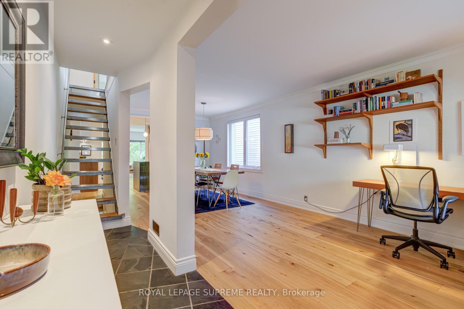 11 West Lynn Avenue, Toronto, Ontario  M4C 3V7 - Photo 4 - E12460192