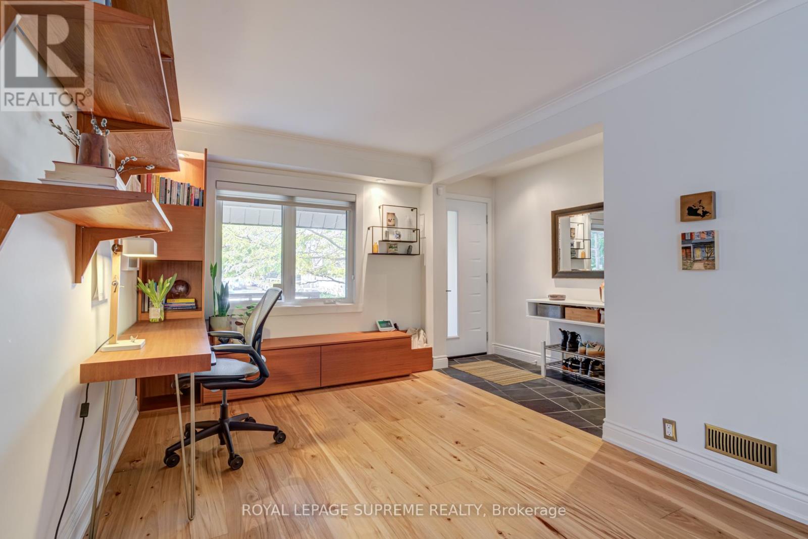 11 West Lynn Avenue, Toronto, Ontario  M4C 3V7 - Photo 5 - E12460192