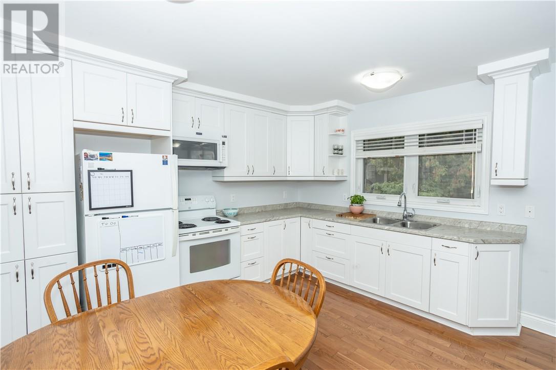 987 Bancroft Drive, Greater Sudbury, Ontario  P3B 1R2 - Photo 3 - 2125155