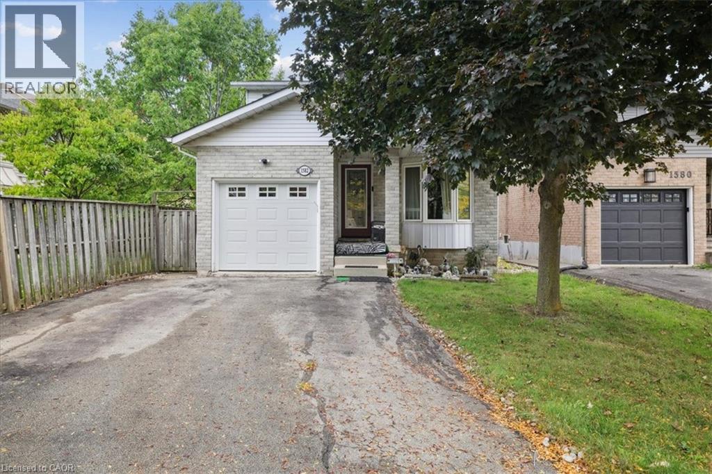 1582 Riley Avenue, Burlington, Ontario  L7M 3T6 - Photo 1 - 40778673