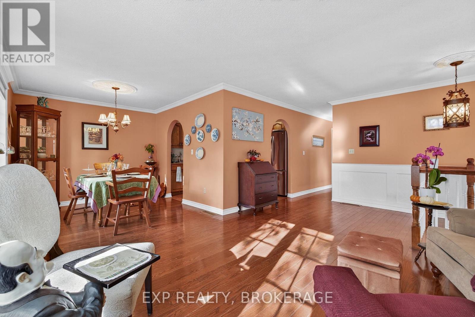 63 Southwood Crescent, Greater Napanee, Ontario  K7R 3L2 - Photo 7 - X12460160