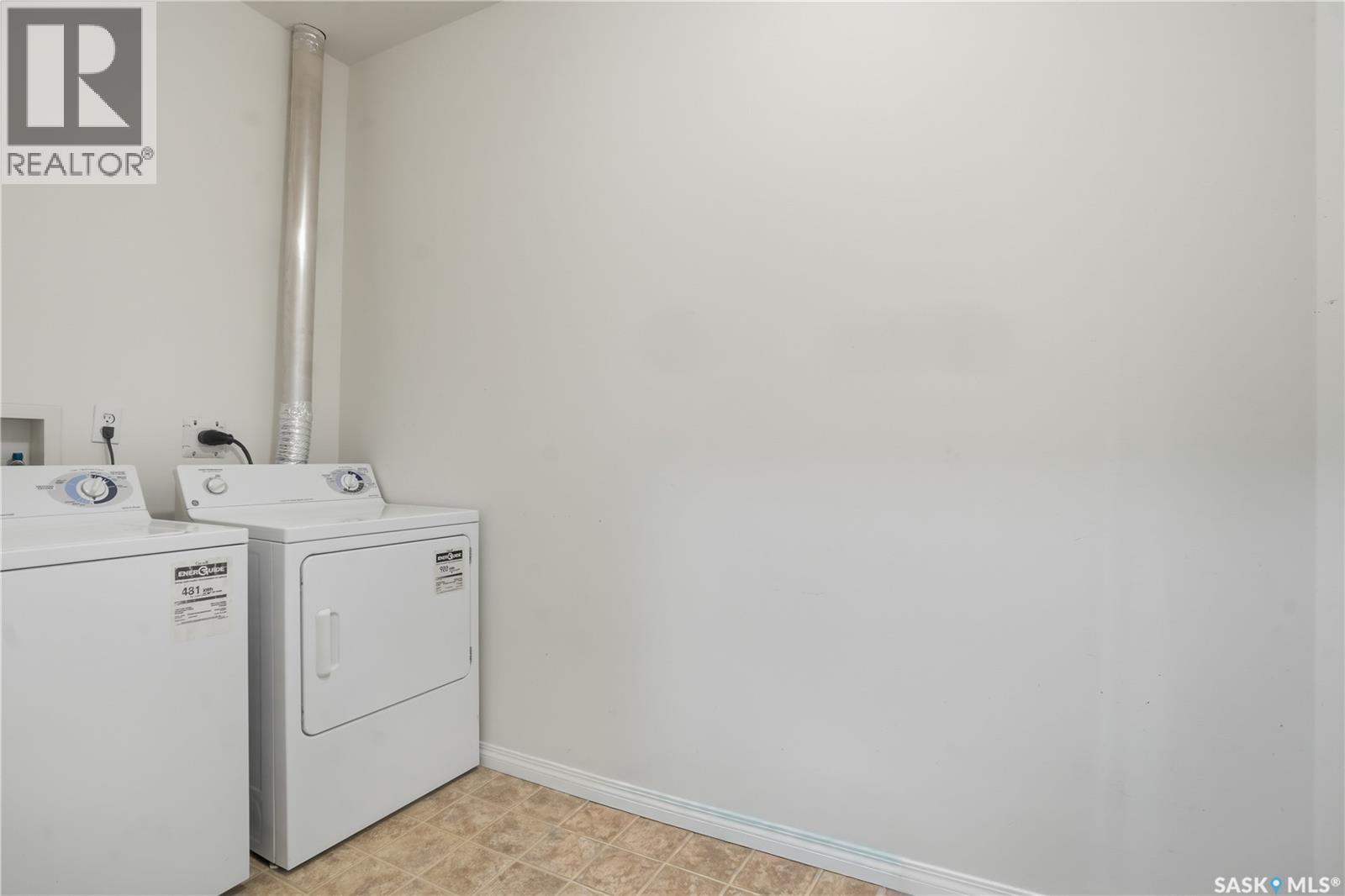 201 1901 Victoria Avenue, Regina, Saskatchewan  S4P 3R4 - Photo 32 - SK020730