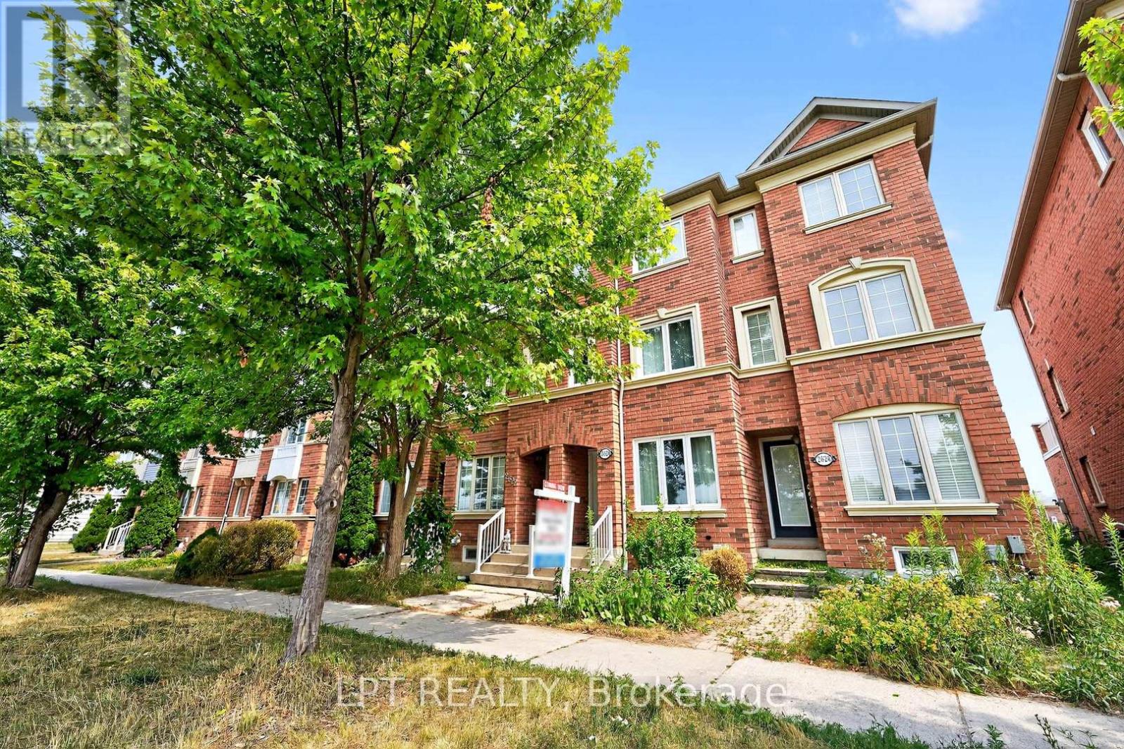 2624 Bur Oak Avenue, Markham, Ontario  L6B 1J2 - Photo 31 - N12460024