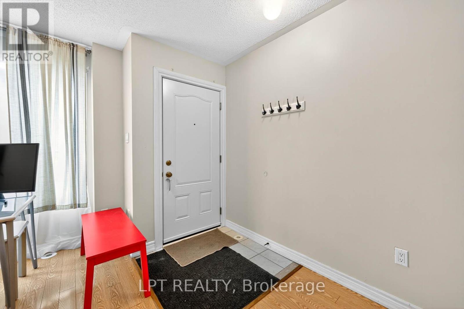 2624 Bur Oak Avenue, Markham, Ontario  L6B 1J2 - Photo 5 - N12460024