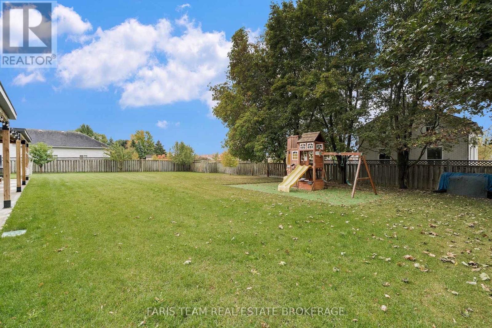 848 Church Drive, Innisfil, Ontario  L0L 1K0 - Photo 43 - N12460086