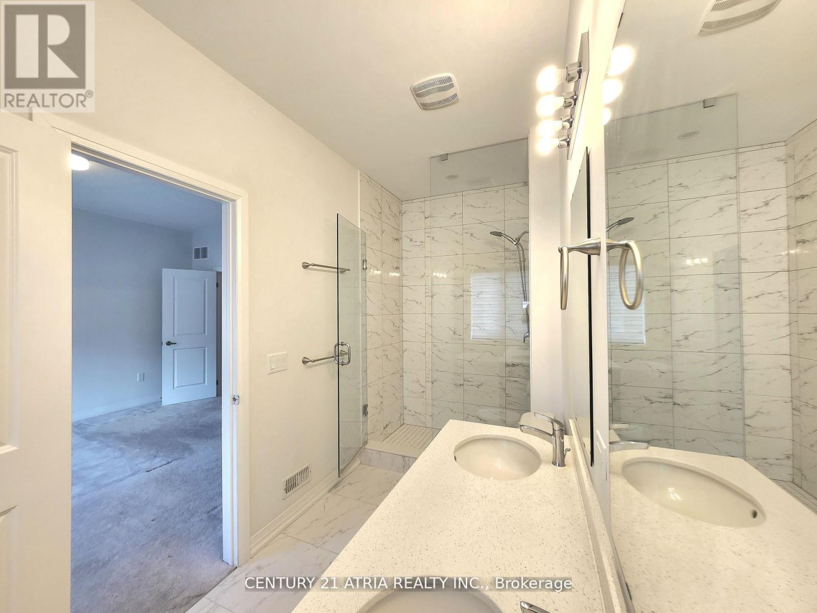 97 Schmeltzer Crescent, Richmond Hill, Ontario  L4E 1J1 - Photo 17 - N12460118