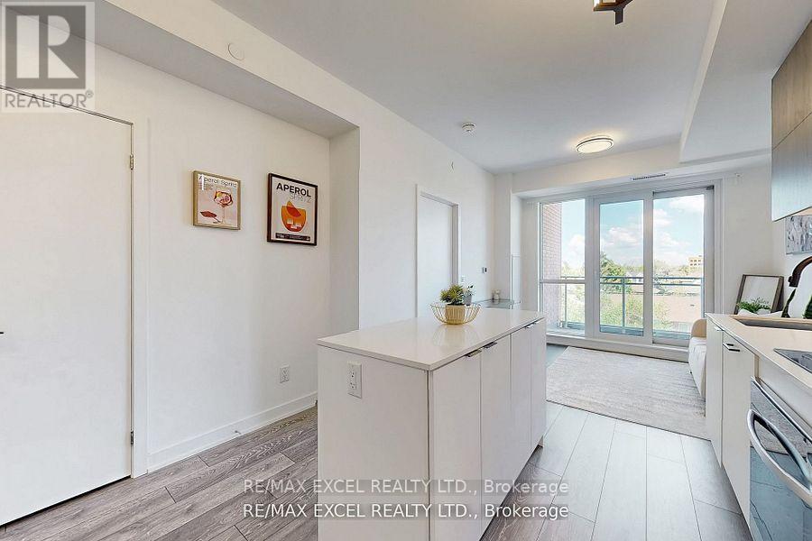 318 - 8888 Yonge Street, Richmond Hill, Ontario  L4C 5V6 - Photo 13 - N12460127