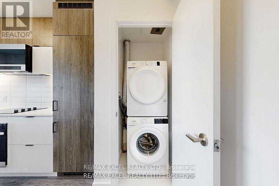 318 - 8888 Yonge Street, Richmond Hill, Ontario  L4C 5V6 - Photo 6 - N12460127