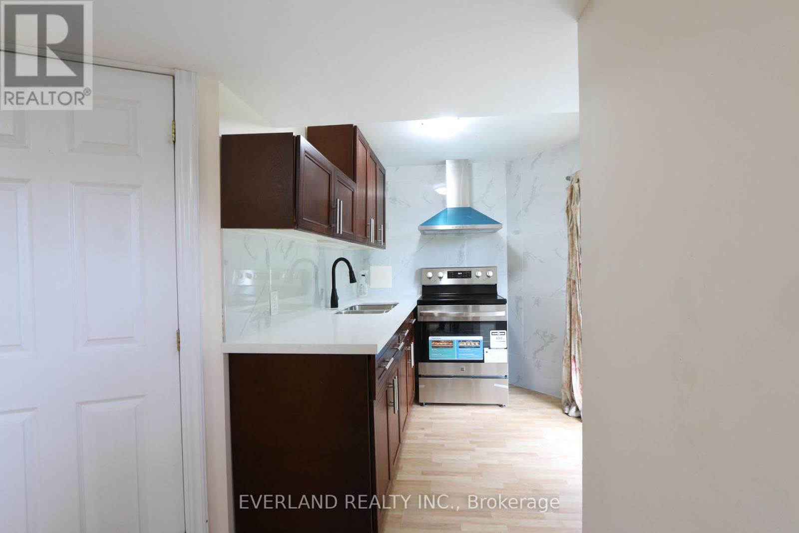 Lower - 49 Falling River Drive, Richmond Hill, Ontario  L4S 2R1 - Photo 6 - N12460141