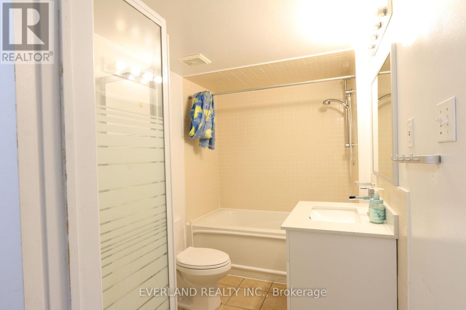 Lower - 49 Falling River Drive, Richmond Hill, Ontario  L4S 2R1 - Photo 7 - N12460141