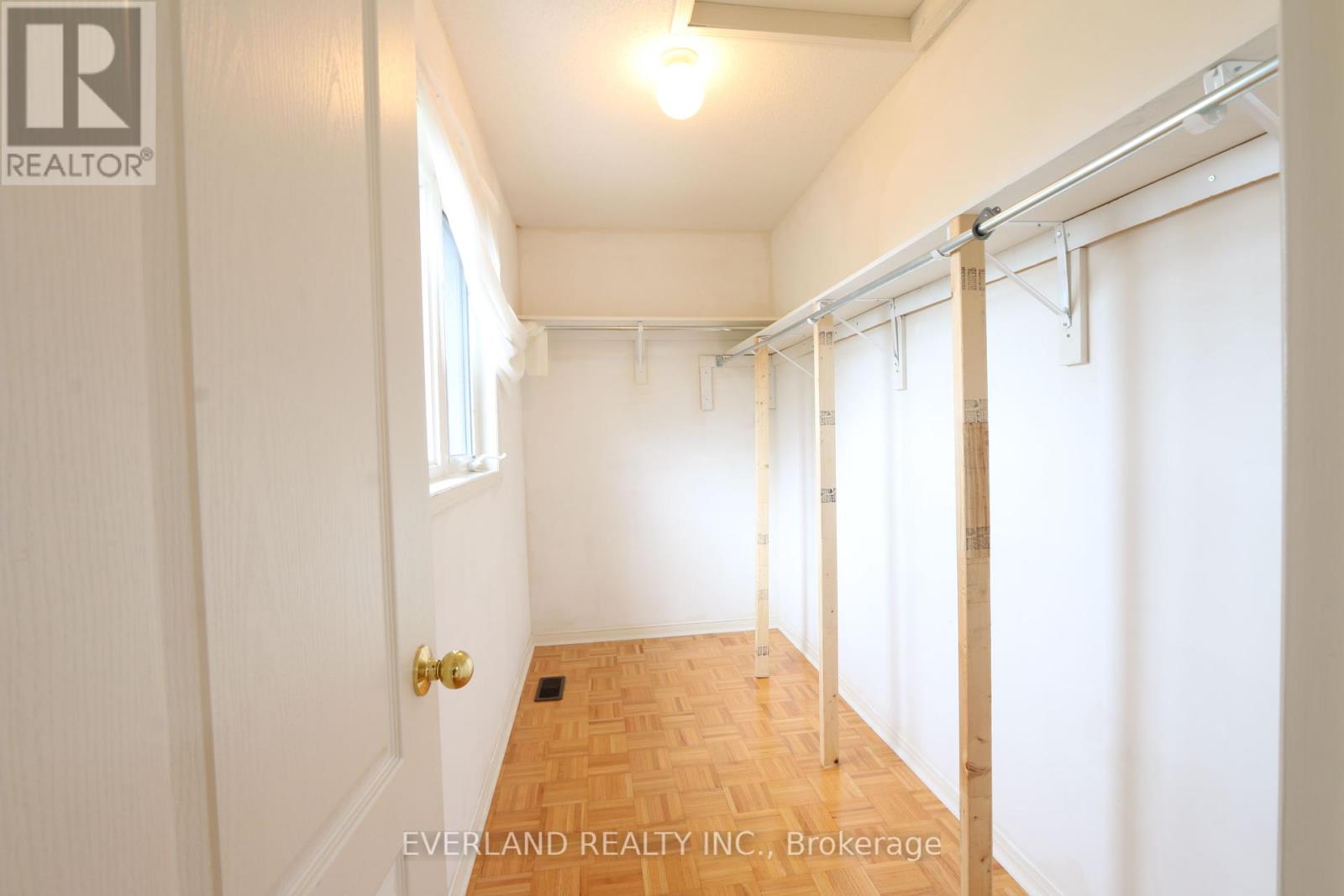 Upper - 49 Falling River Drive, Richmond Hill, Ontario  L4S 2R1 - Photo 12 - N12460148